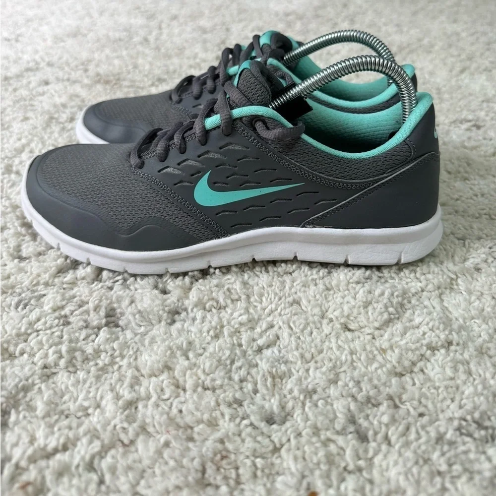 NIKE Orive Grey Teal WOMEN'S SHOES Size 7.5